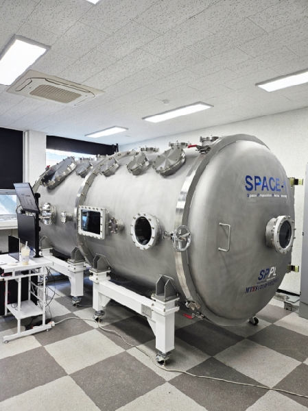 [부산일보 2025-05-08] 부산대, 대형 진공시험시설 'SPACE-1' 구축·가동 대표이미지